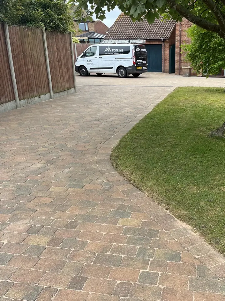 Clean Driveway Codling Exterior
