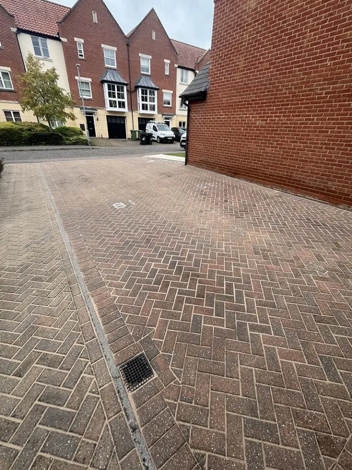 Townhouse Driveway Cleaning